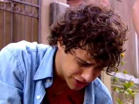 Duda faz arma231;227;o para D233;bora.wmv