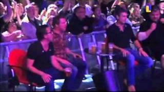 Racoon - Neus Omhoeg