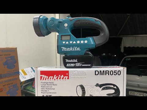 Radio có đèn dùng pin 18V Makita DMR050-@VietducTGM