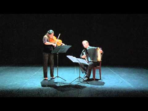 Duo MARES (Esra Pehlivanli & Marko Kassl) performs 'Falsche Tango'