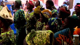 preview picture of video 'Big Drum Chorale joins morning prayer in Congo'