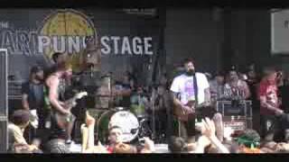 Four Year Strong - Beatdown In The Key Of Happy