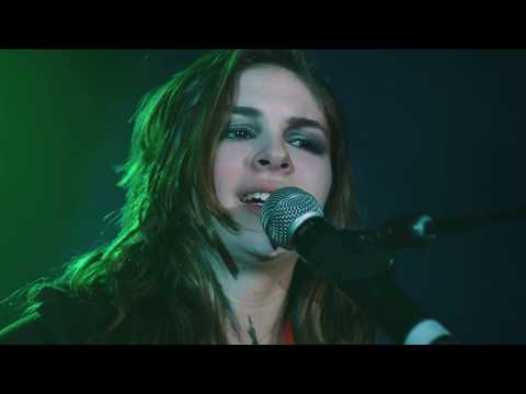 Crimson Queen - THE WARNING - LIVE at Lunario CDMX