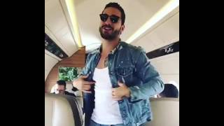 Maluma - GPS / cantando desde su avión