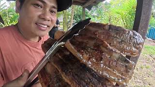 Download lagu I invited Justin to eat roast pork at the studio. It tasted amazing. mp3