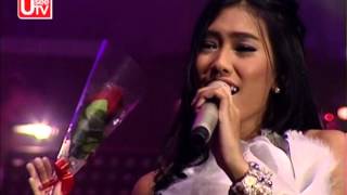 [official] Vidi Aldiano feat Alika - Cinta Jangan Kau Pergi - Konser Spektakuler Duo