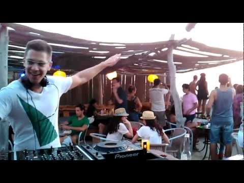 T:MANIAK @ Kumharas Ibiza playing Cassius - The Sound Of Violence (T:MANIAK Remix)