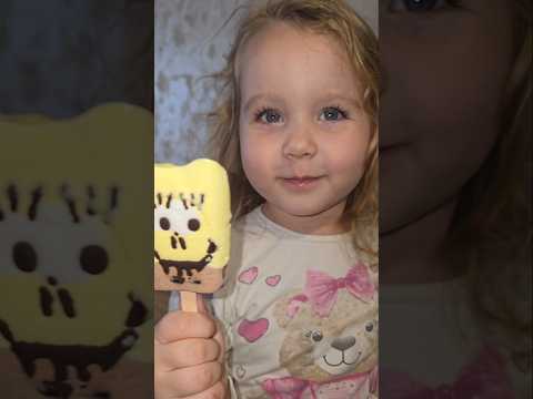 Sladoled "Sunđer Bob Kockalone".#icecream #iceeating