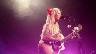 Gin Wigmore Holy Smoke Tour, Napier - Too Late For Lovers