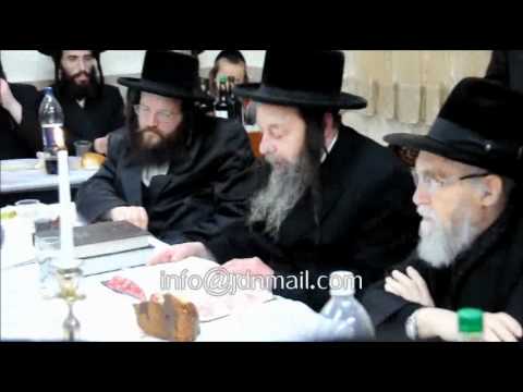 Zvehill Rebbe Conducting Yahrtzeit Tish Shevat 5772