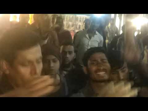 চাষাঢ়ায় হকারকে মারধর করায় পুলিশের বিরুদ্ধে শ্লোগান, সড়ক অবরোধ