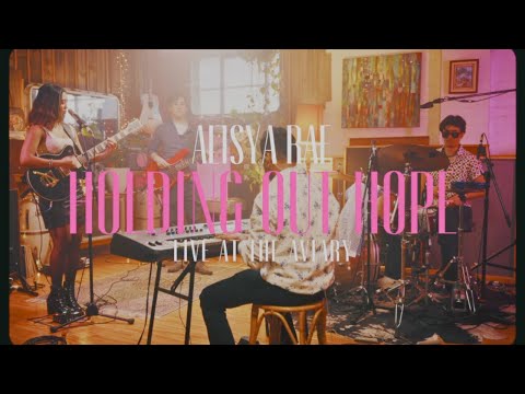 Holding Out Hope by Alisya Rae - Live at the Aviary