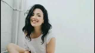 DOROTHY - On My Knees