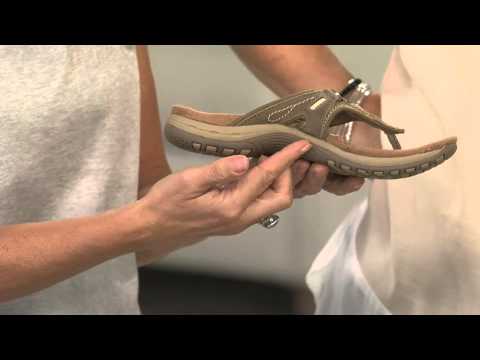 Earth Origins Leather Thong Sandals - Swing with Carolyn Gracie