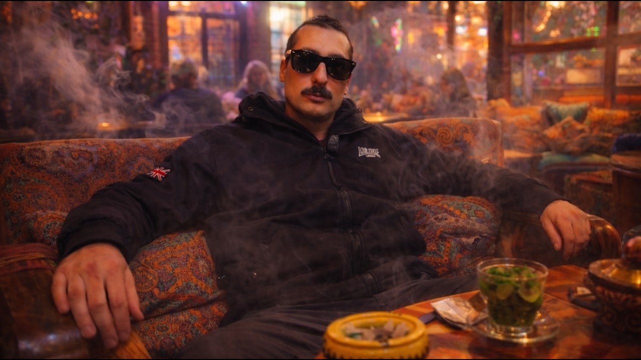 Great Coffeeshops To Chill In Amsterdam + HUGE GIVEAWAY + Traditional Italian Food + History