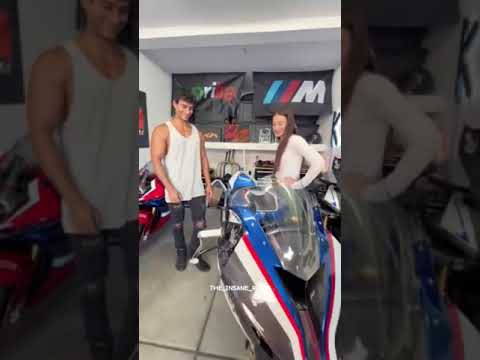 Thumbnail for Bmw hp4 exhaust sound 🥶 #bmw #hp4 #bmwhp4 #viralshort #viralvideo #exhaustsound by BMW HP4