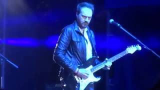 Ray Wilson "Makes Me Think of Home"