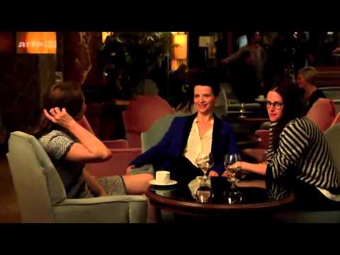 Clouds of Sils Maria (Chloë Moretz, Kristen Stewart y Juliette Binoche)