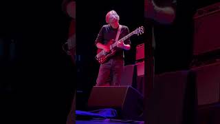 Eric Johnson warms up his Gibson SG
