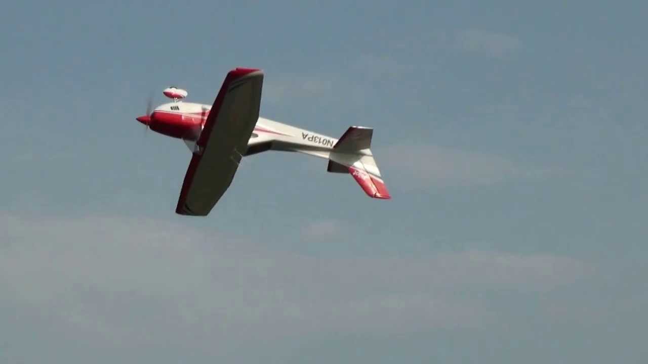 Skyline 182 scale 35% (3 810 mm) 100ccm (červeno/biela)