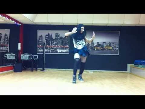 JULIE/Crowling improvisation dance Duck Sauce - It's You (FREE DRINKZ X FootwoRk Retwerk)