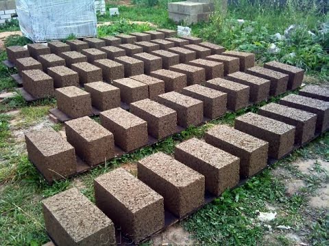 , title : 'Изготовление опилкоблока своими руками за 3 минуты !!!  Making sawdust blocks with your own hands'