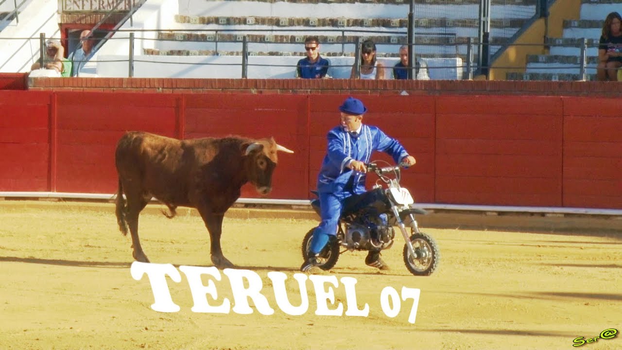 ?2019 TERUEL 07 ? ESPECTACULO Enanitos Toreros