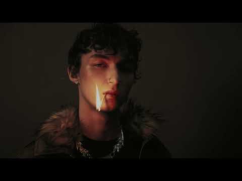 Marcin Maciejczak - Nie tonę (Official Video)