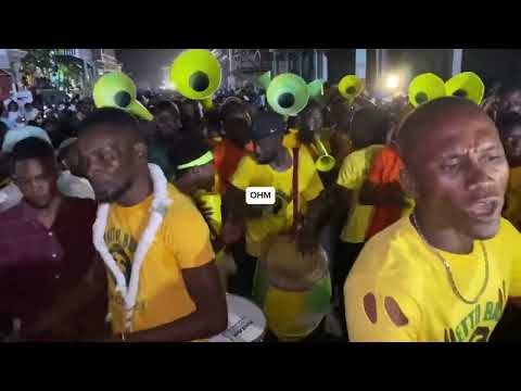 Ariel pase l Kraze peyi m, pa gen kay pou m rete… Pèfòmans Ghetto Band