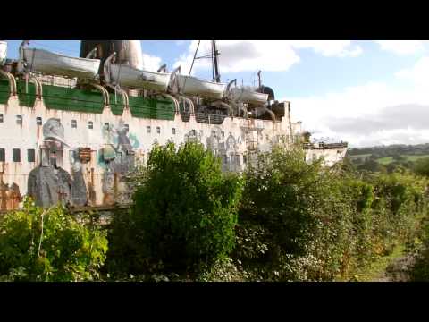 Half an Hour at (140) - Duke of Lancaster / Funship 7.10.2015 - look at boat & trains - Mostyn
