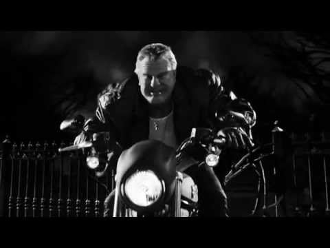 Sin City: A Dame to Kill For (Clip 'Manut Pummels Dwight')