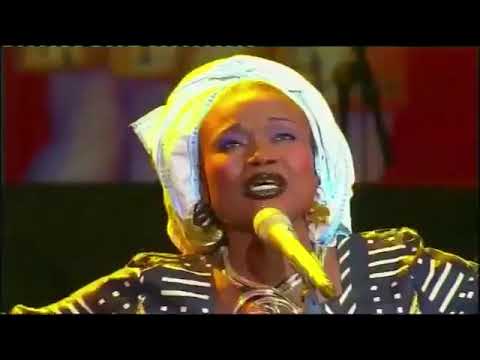Oumou Sangare - Live en Europe Intégrale [Partie 1]