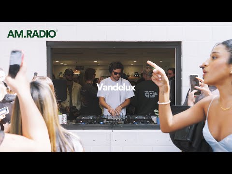 Vandelux | Groovy Café House Music Set | AM.RADIO 002