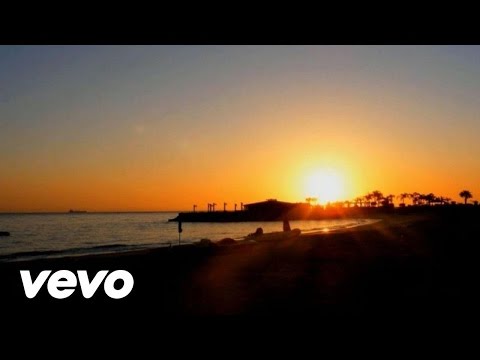 Maroon 5 - Daylight (Official Music Video)