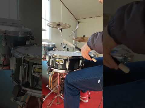 245bpm traditional blast(one foot) one minute challenge.