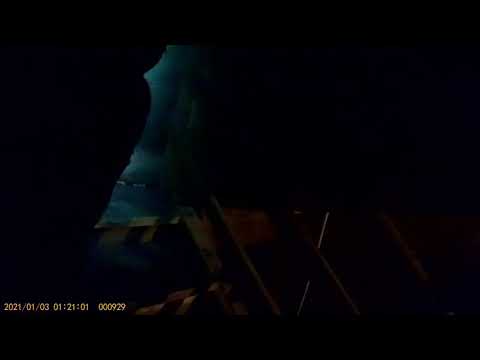 В Якутске инспекторы ДПС эвакуировали жильцов из горящего дома