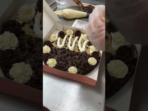 If there wasn’t a cookie cake, then there wasn’t a party ☺️ #cookies #tastytreats #bakedgoods