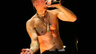 calle 13 ft daddy yankee[rompe y atrevete remix.wmv]