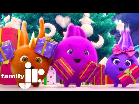 Cosmic Christmas Tree! | Happy Holidays | Family Jr.