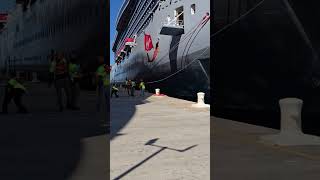 Brilliant Lady come for the fun stay for the culture #turksandcaicosislands