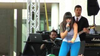 Sleigh Bells - A/B Machines.mov