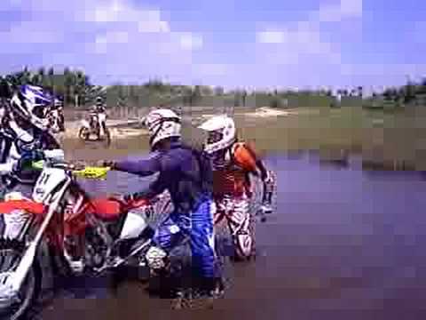 Mergulho do Deco e Fabio jogando a tamanca