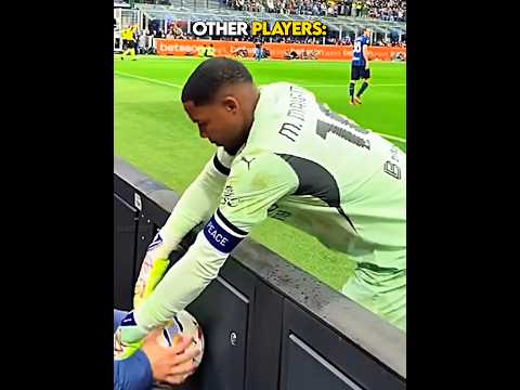 Other Players vs Ball Boy + Him 😍❤️