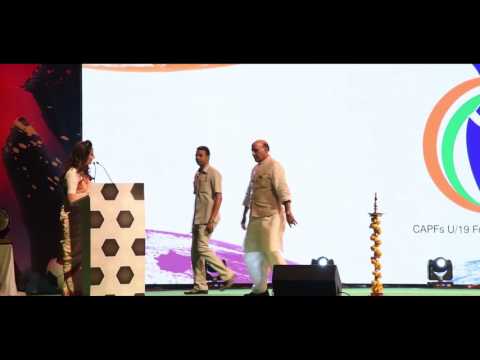Celebrated Host Gitikka Ganju Dhar inviting Minister Rajnath Singh at the Oorja Event. MC Emcee