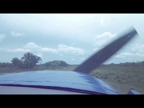 Extreme Short Field Landing Cessna 180 - Colombia