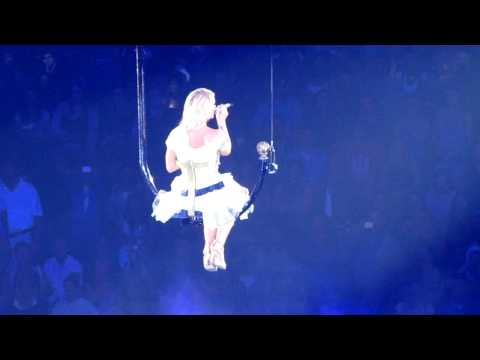 Britney Spears Chicago Clip Of Everytime 09.09.09