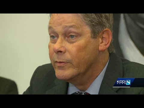 Man sues police after being stopped for filming on sidewalk