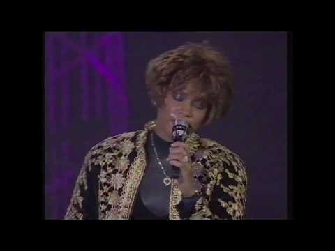 Saving all my love for you - Whitney Houston - live Spain 1991