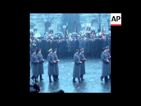 SYND 4 4 70 RED SQUARE AND CROWDS AND THE FUNERAL CEREMONY  FOR MARSHALL SEMYON TIMOSHENKO