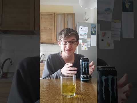 potente degustazione di monster blu😯🥥